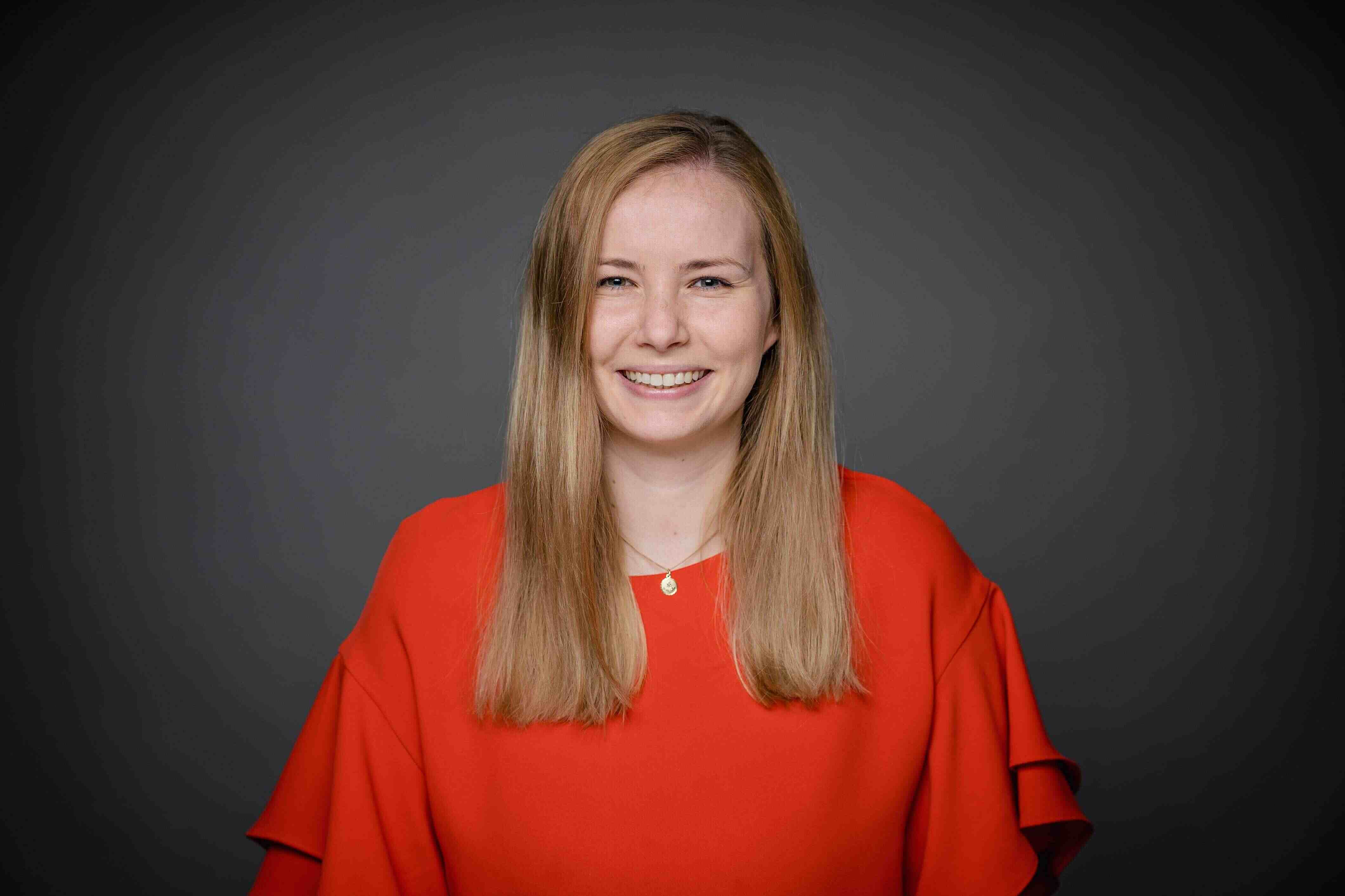 Frau Sarah Marson